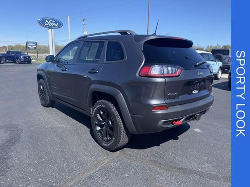 Granite Crystal Clearcoat Metallic 2019 Jeep Cherokee Trailhawk