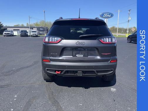 Granite Crystal Clearcoat Metallic 2019 Jeep Cherokee Trailhawk