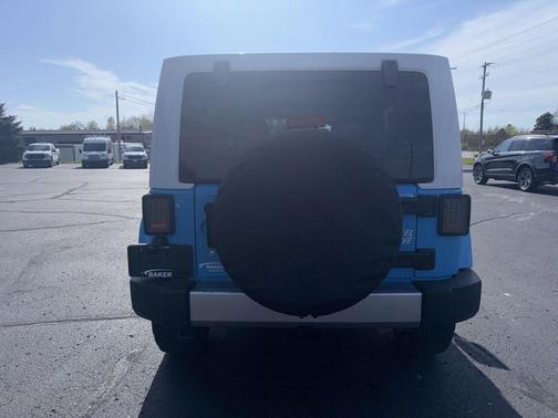 Chief Clearcoat 2017 Jeep Wrangler Unlimited Sahara