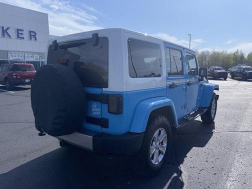 Chief Clearcoat 2017 Jeep Wrangler Unlimited Sahara