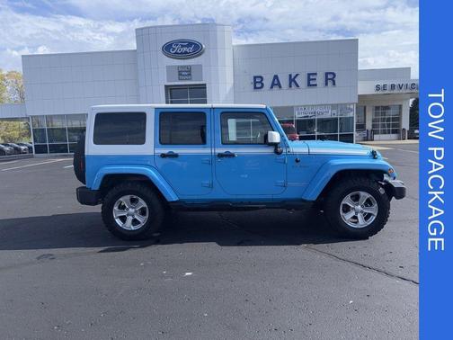 Chief Clearcoat 2017 Jeep Wrangler Unlimited Sahara
