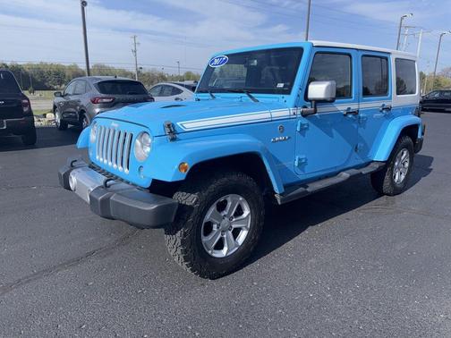 Chief Clearcoat 2017 Jeep Wrangler Unlimited Sahara