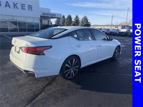 2022 Nissan Altima 2.5 SR