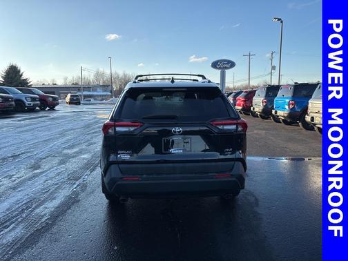 2022 Toyota RAV4 XLE