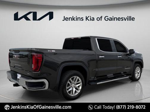 Brownstone Metallic 2021 GMC Sierra 1500 SLT