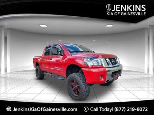 2010 Nissan Titan SE