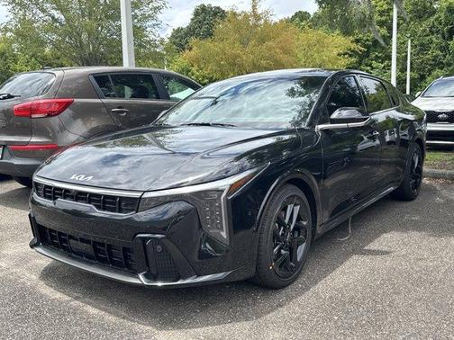 2025 Kia K4 GT-Line Turbo