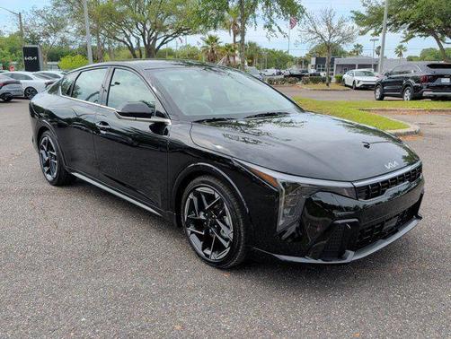 Aurora Black Pearl 2026 Kia K4 GT-LINE