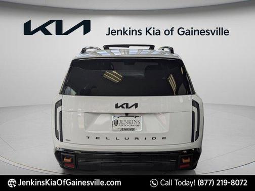 Glacial White Pearl 2027 Kia Telluride SX