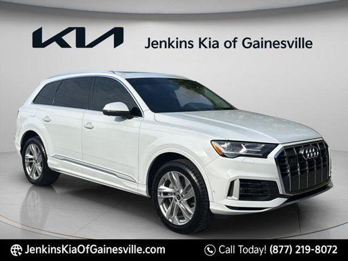 Glacier White Metallic 2022 Audi Q7 55 Premium Plus