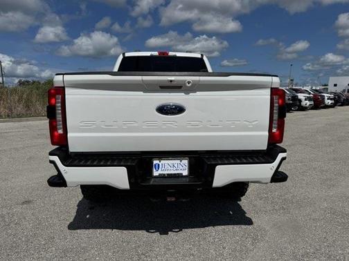 2023 Ford F-350 Lariat Super Duty