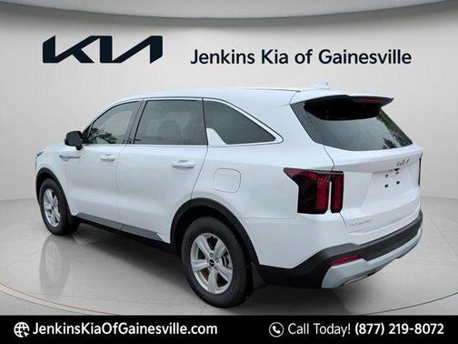 Glacial White Pearl 2026 Kia Sorento LX