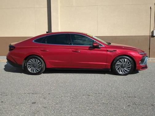 2025 Hyundai SONATA Hybrid Limited