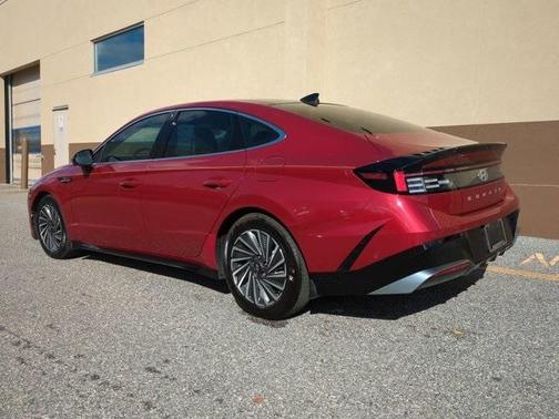 2025 Hyundai SONATA Hybrid Limited