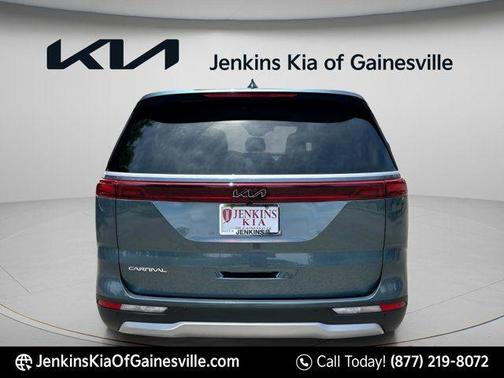 2024 Kia Carnival EX