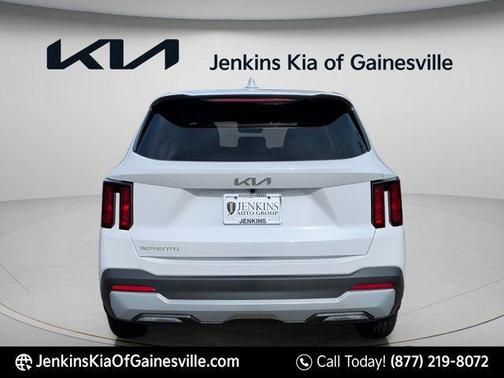 Glacial White Pearl 2026 Kia Sorento LX