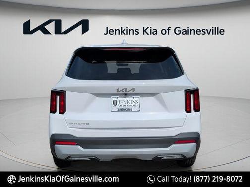 Glacial White Pearl 2026 Kia Sorento LX