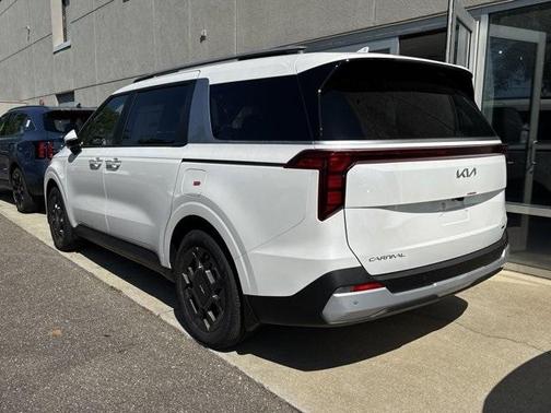 2025 Kia Carnival Hybrid EX
