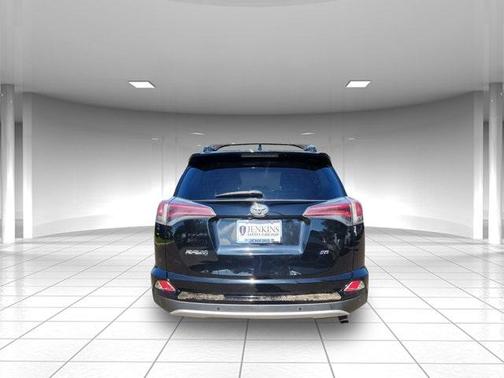 2016 Toyota RAV4 SE