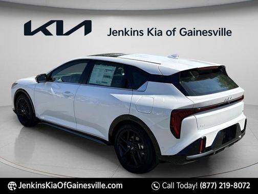 Snow White Pearl 2026 Kia K4 GT-LINE