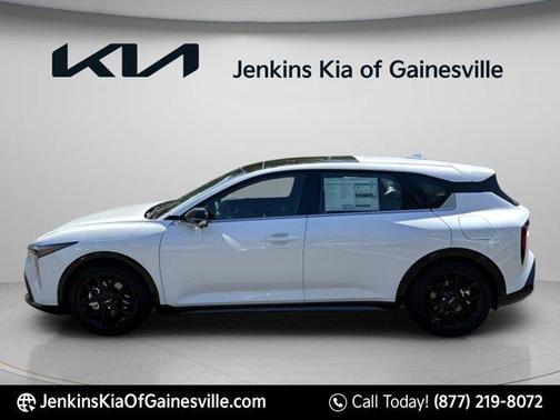 Snow White Pearl 2026 Kia K4 GT-LINE