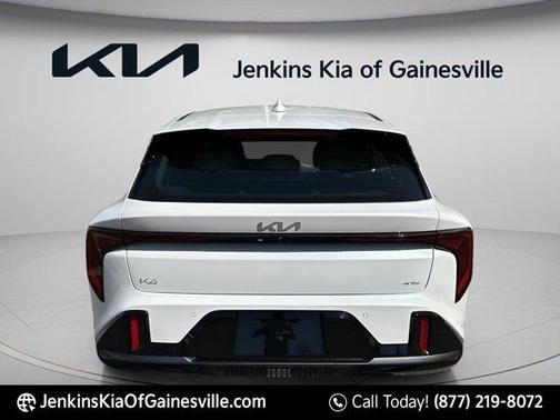 Snow White Pearl 2026 Kia K4 GT-LINE