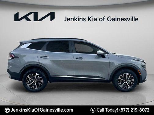 Everlasting Silver 2025 Kia Sportage EX