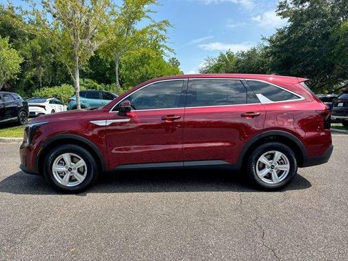 2025 Kia Sorento LX
