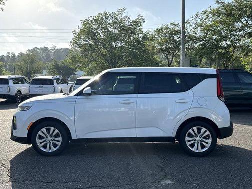 Snow White Pearl 2020 Kia Soul LX