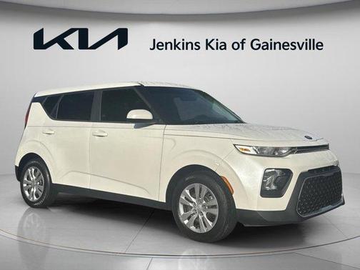 Snow White Pearl 2020 Kia Soul LX