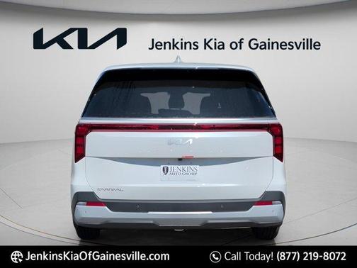 Snow White Pearl 2026 Kia Carnival LXS