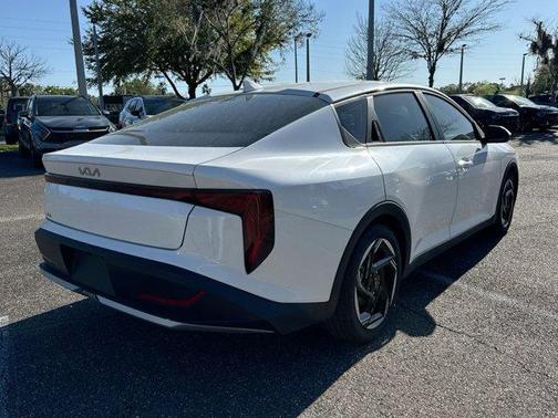 2025 Kia K4 EX