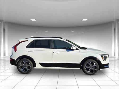 2023 Kia Niro EX Touring