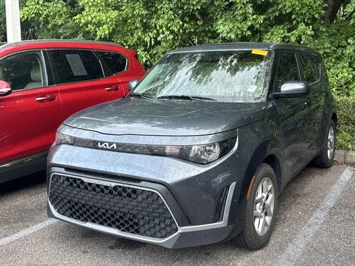 Gravity Gray 2025 Kia Soul LX