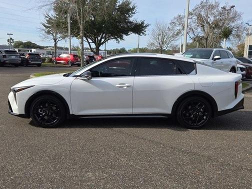 2025 Kia K4 GT-Line Turbo