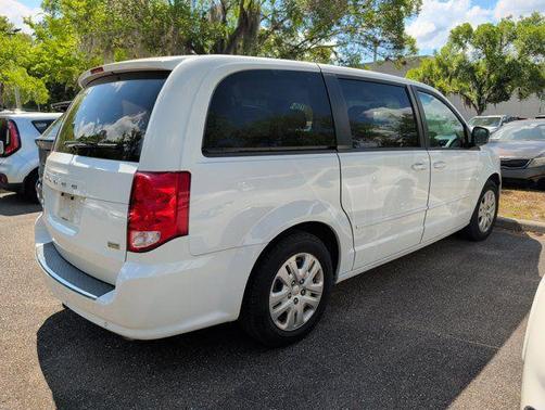 White Knuckle Clearcoat 2017 Dodge Grand Caravan SE