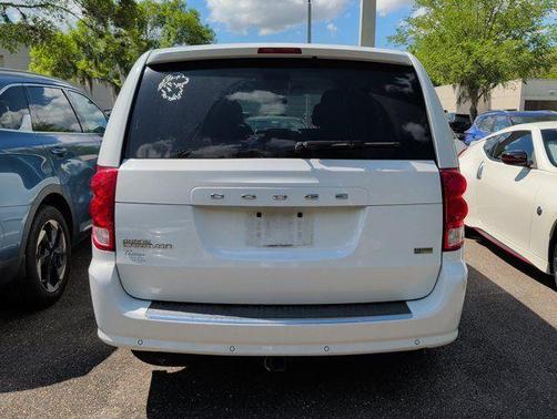 White Knuckle Clearcoat 2017 Dodge Grand Caravan SE