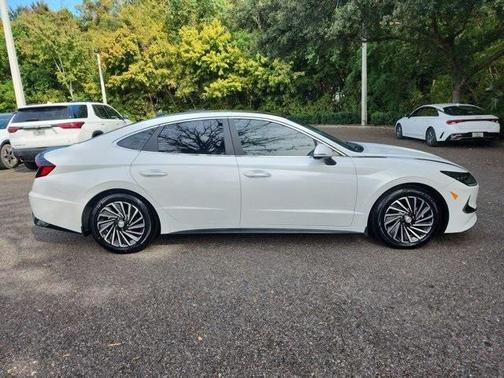 2021 Hyundai SONATA Hybrid Limited