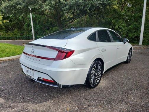 2021 Hyundai SONATA Hybrid Limited
