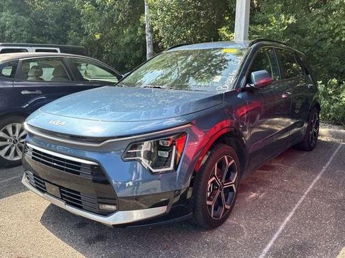 2023 Kia Niro Plug-In Hybrid SX Touring