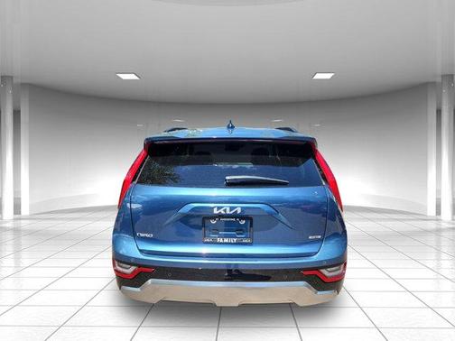 2023 Kia Niro Plug-In Hybrid SX Touring