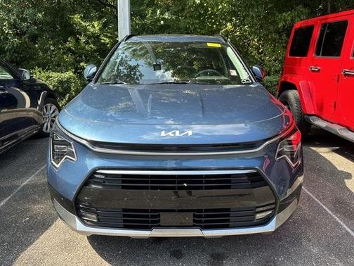 2023 Kia Niro Plug-In Hybrid SX Touring