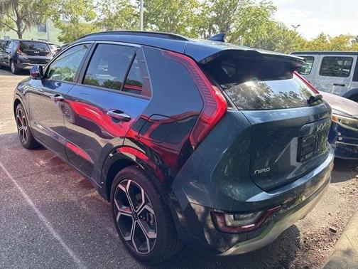 2023 Kia Niro Plug-In Hybrid SX Touring