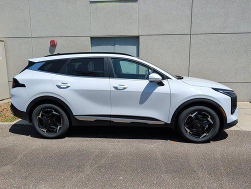 Glacial White Pearl 2026 Kia Sportage EX