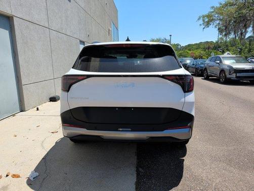 Glacial White Pearl 2026 Kia Sportage EX