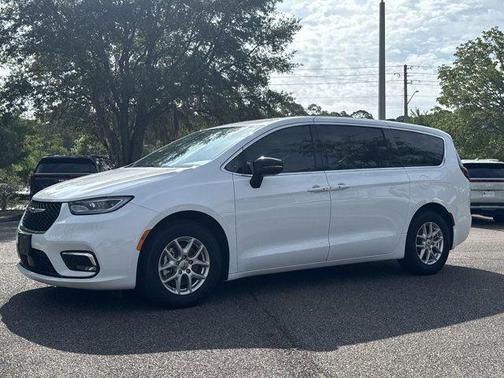 Bright White Clearcoat 2024 Chrysler Pacifica Touring-L