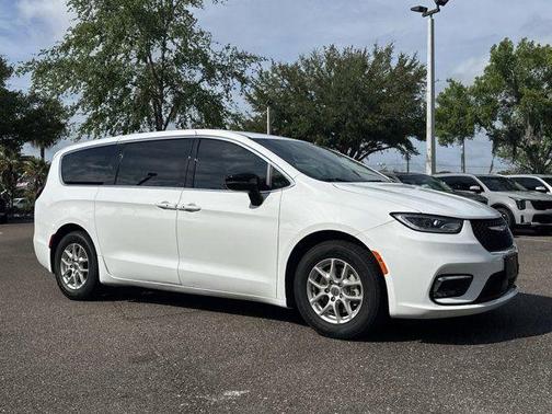 Bright White Clearcoat 2024 Chrysler Pacifica Touring-L