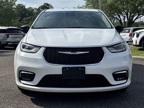 Bright White Clearcoat 2024 Chrysler Pacifica Touring-L