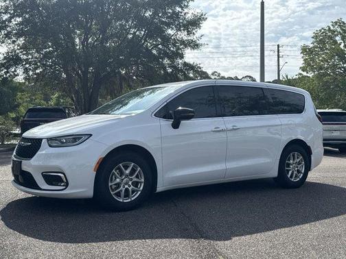 Bright White Clearcoat 2024 Chrysler Pacifica Touring-L
