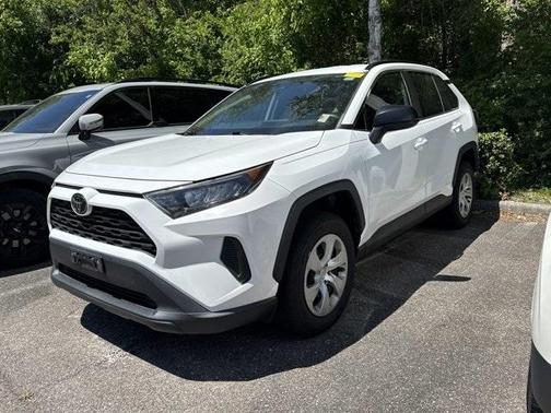 2020 Toyota RAV4 LE